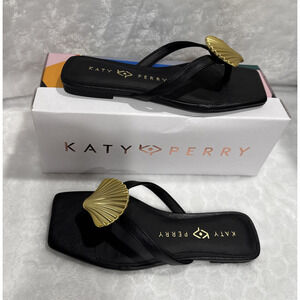 Katy Perry Camie Shell Sandals Women’s Size 5.5 Black Gold Flat Thong Cruise Vac